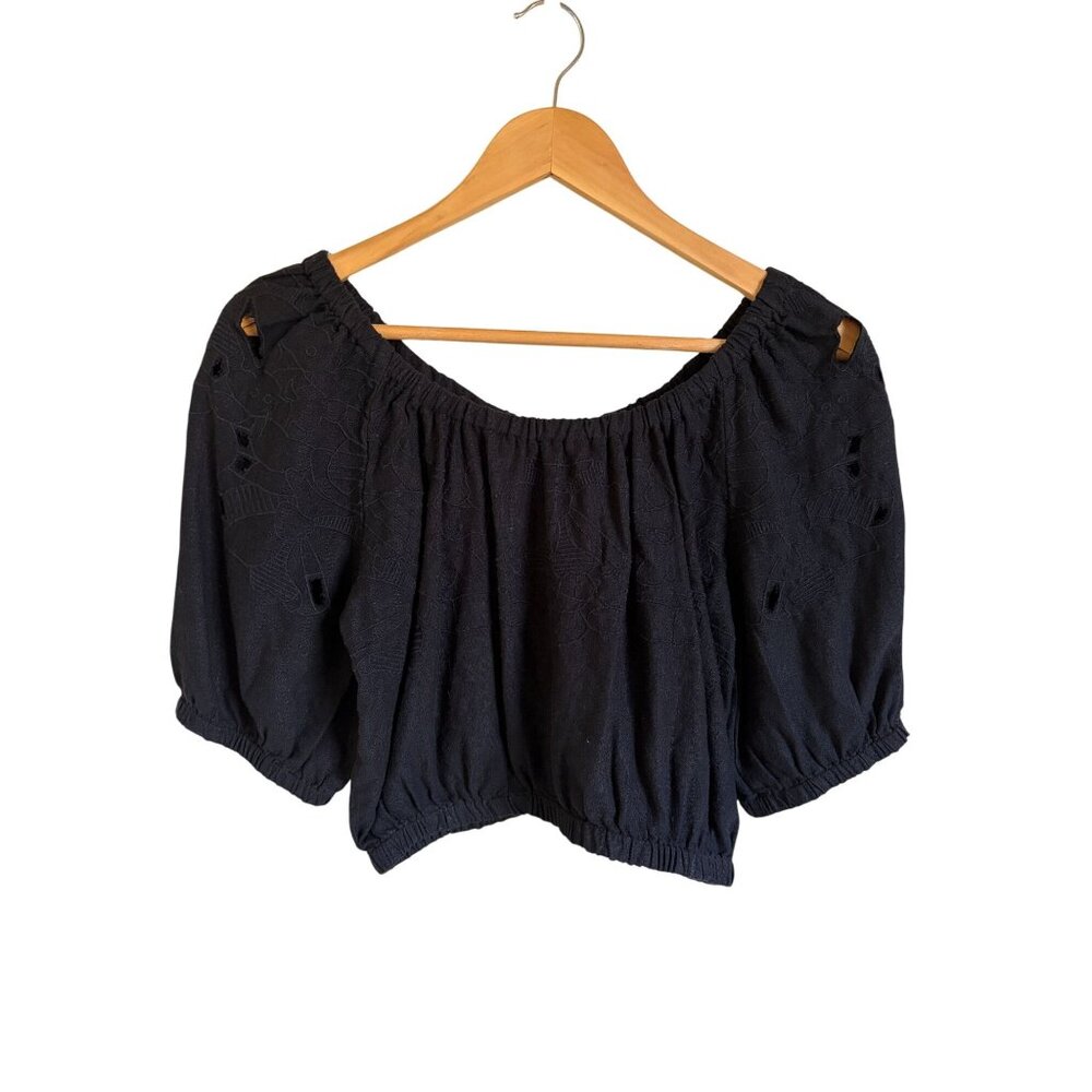 New! Universal Thread Black Cropped Black Top XS Linen Blend Square Neck Floral